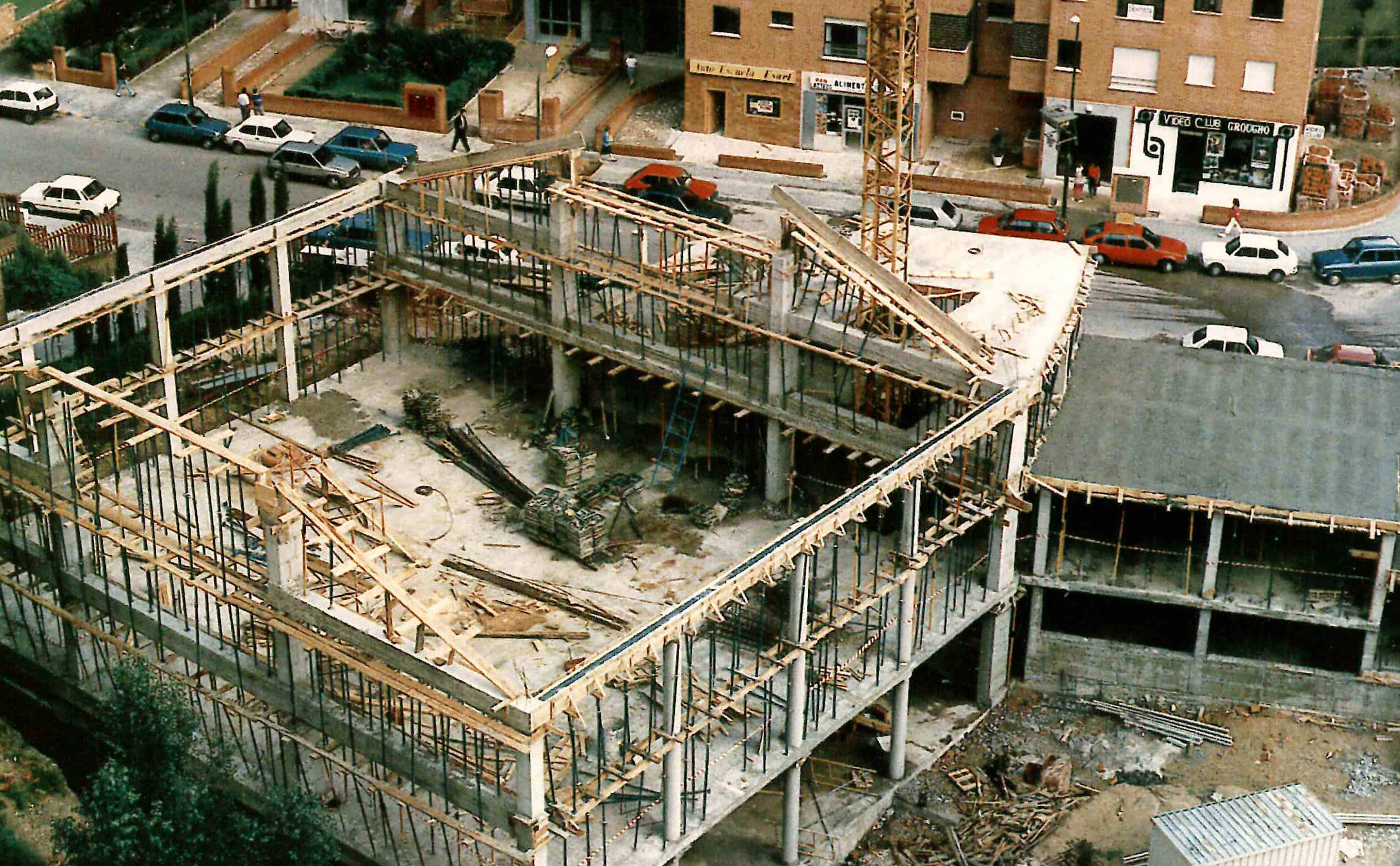 LASFUENTES_1988_CONSTRUCCIONTEMPLO_1